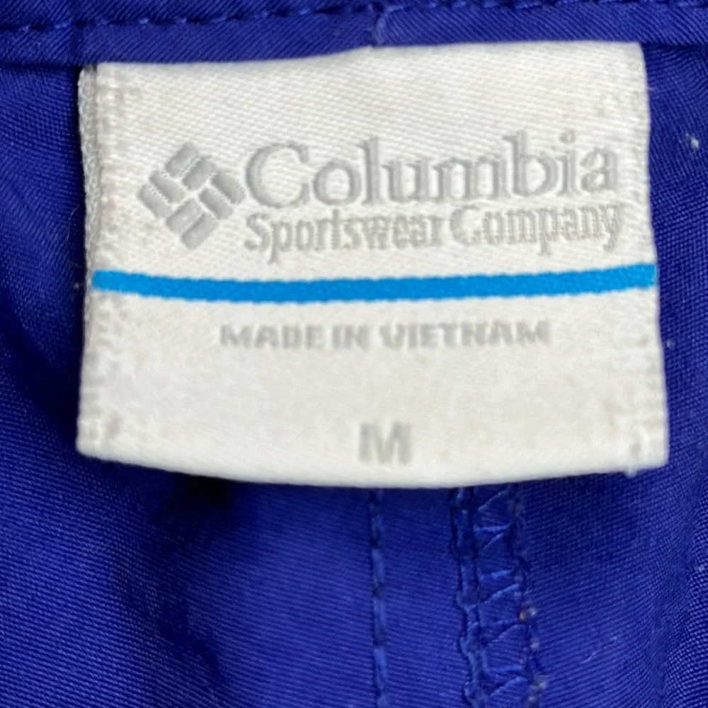 Columbia Belted Nylon Cargo Hiking Shorts - Picture 3 of 10